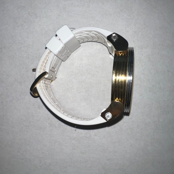 Mulco White Chronograph Watch with Gold-Tone Accents - Picture 5 of 5